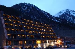 Hotel Atiram Patagonia Arinsal Esterno foto